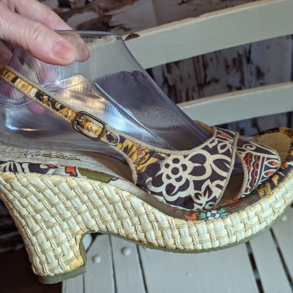 Very Volatile sandals - Picture 4 of 15